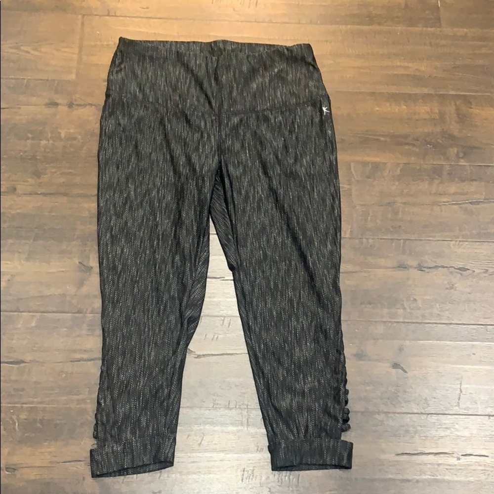 Danskin Size L 12/14 Cropped High Waist Legging